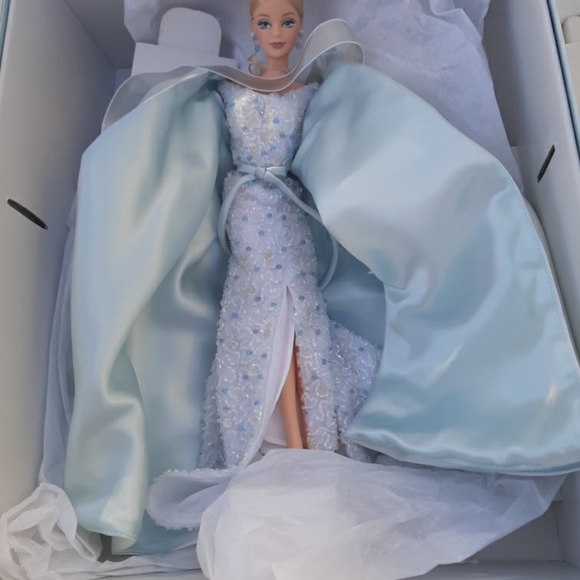 Barbie Crystal JUBILEE  50th Anniversary - Picture 10 of 15